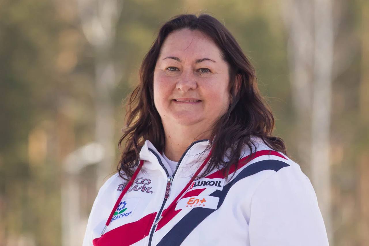 Сегодня поздравляем с днём рождения Елену Валерьевну Вяльбе, президента Федерации лыжных гонок России, трёхкратную олимпийскую чемпионку, четырнадцатикратную чемпионку мира, пятикратную обладательницу Кубка мира, многократную чемпионку СССР и России по лы