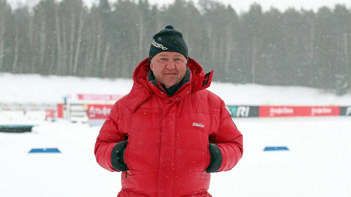 Тюменская областная федерация лыжных гонок и биатлона от всей души поздравляет с юбилеем Заслуженного тренера России, главного тренера мужской сборной Тюменской области по биатлону Максима Владимировича Кугаевского!